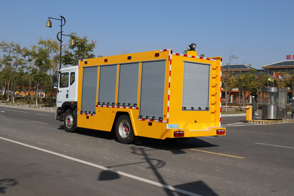 春风D9大流量排水车